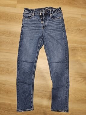 American Eagle Tomgirl Jean